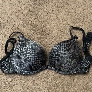 Victoria Secret bombshell bra